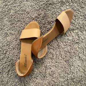 Flats sandals nude brown